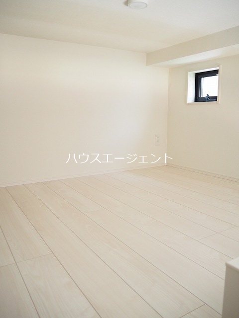 その他部屋・スペース　明るいロフトです。※参考画像
