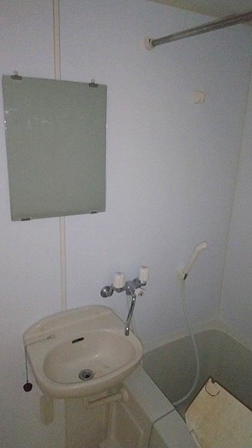 バス・シャワールーム　同仕様参考写真