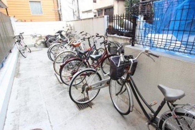 その他共有部分　駐輪場あります