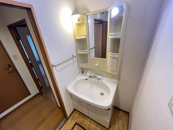 洗面設備　※別部屋の写真です