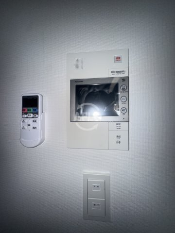 その他　コンフォリア・リヴ新梅田　モニター付きインターホン