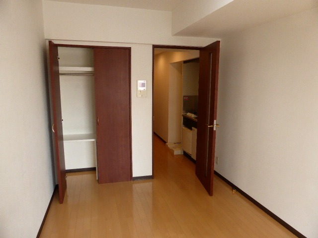 ヴェルト川崎プラッツの居間写真