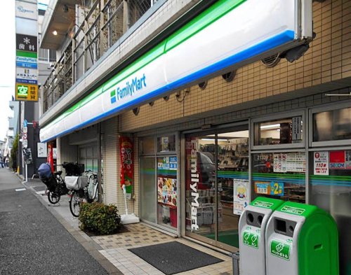 コンビニ　ファミリーマート 駒沢二丁目店（コンビニ）まで164m