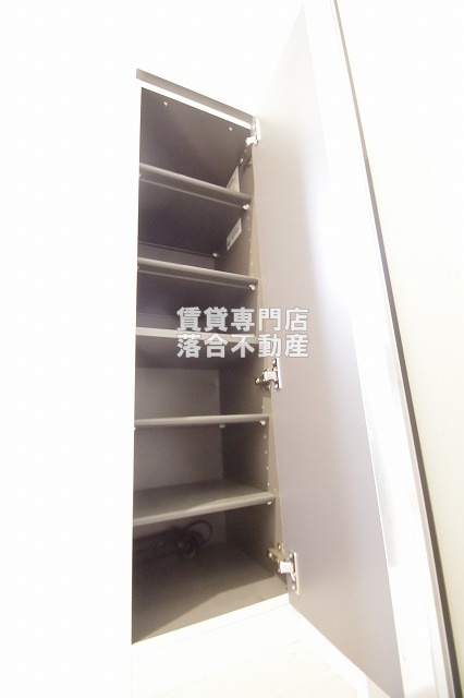 収納　シューズ収納