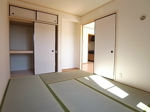 エーデル雲雀丘二番館の内装写真