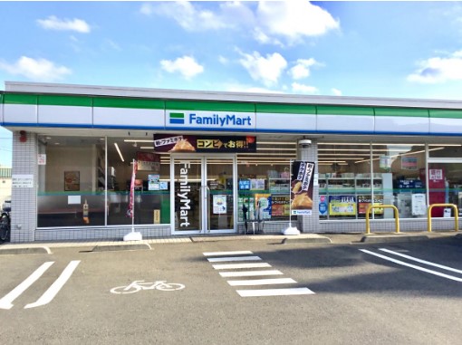 コンビニ　ファミリーマート 南町田北店（コンビニ）まで143m