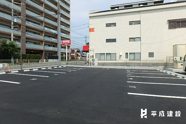 駐車場　駐車場