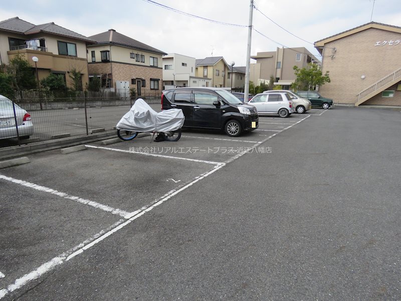 【エクセランの駐車場】