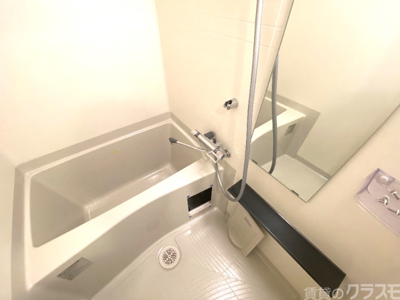 バス・シャワールーム　一日のお疲れをお取りください。