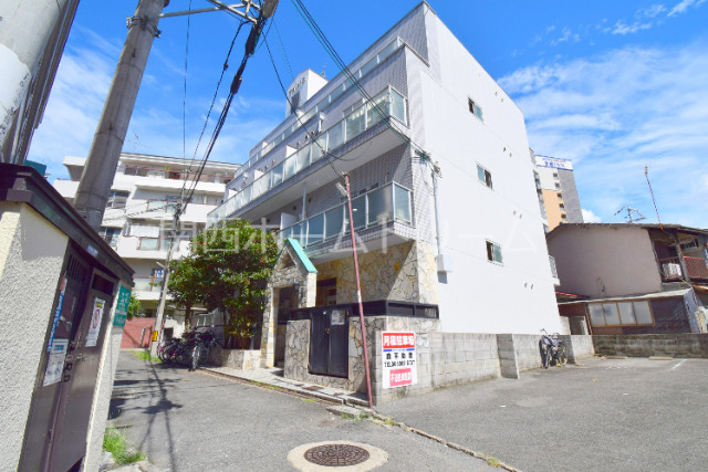 建物外観　外観写真（昼）