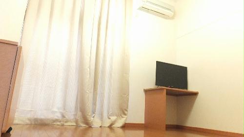 居室・リビング　1Fの床面は、フローリングです。