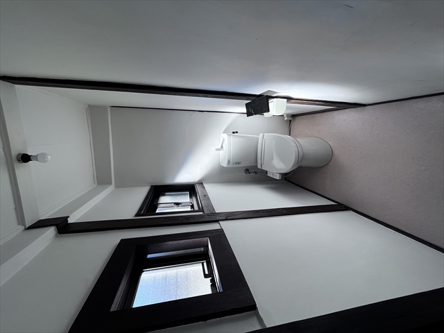 大平町貸家のトイレ写真