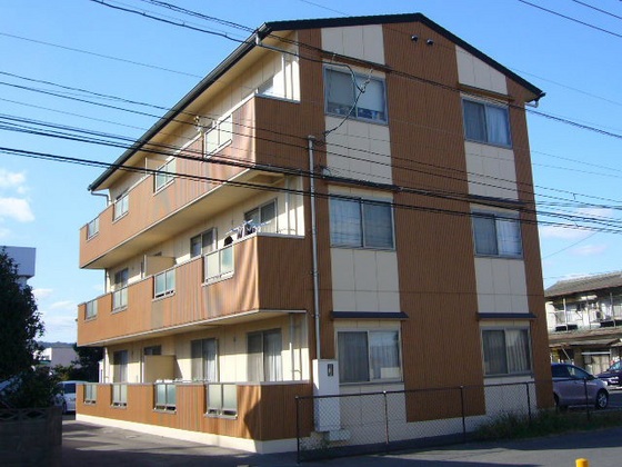 岡山市北区大安寺南町のマンションの建物外観