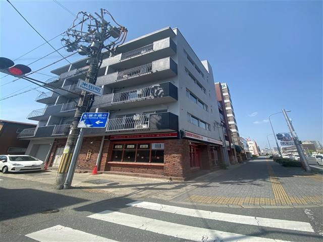 クリスタル小姓町の建物外観