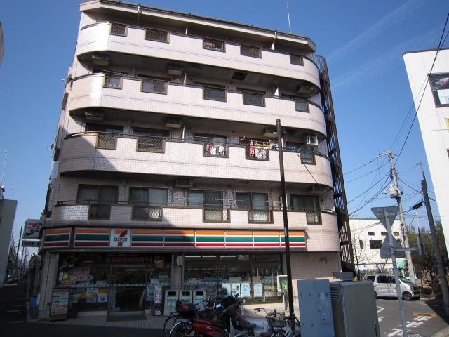 田澤ビルの建物外観