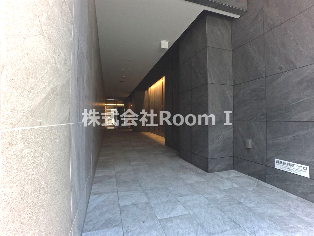 その他　落ち着いたロビーです