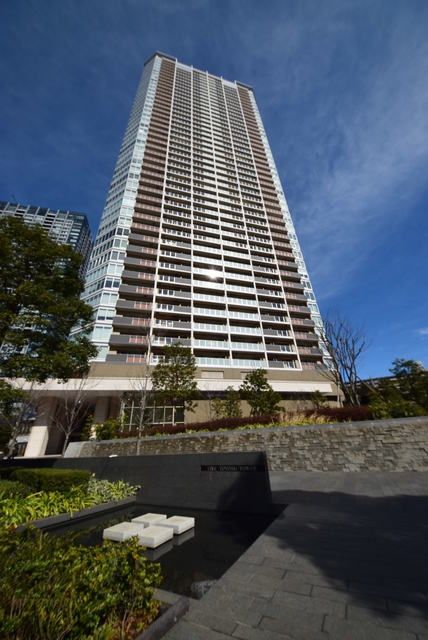 【江東区豊洲のマンションの建物外観】