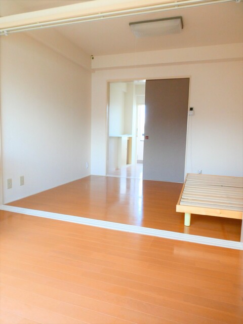 その他部屋・スペース　洋室９帖★家具・家電はサービス品です★