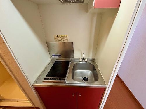 キッチン　設備・仕様は号室により異なる為、現状を優先いたします。