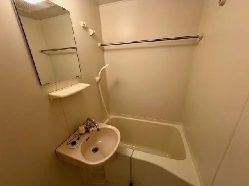 バス・シャワールーム　設備・仕様は号室により異なる為、現状を優先いたします。