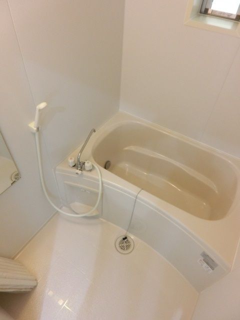 バス・シャワールーム　追い炊き機能付きです