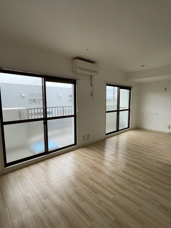 居室・リビング　※現況優先