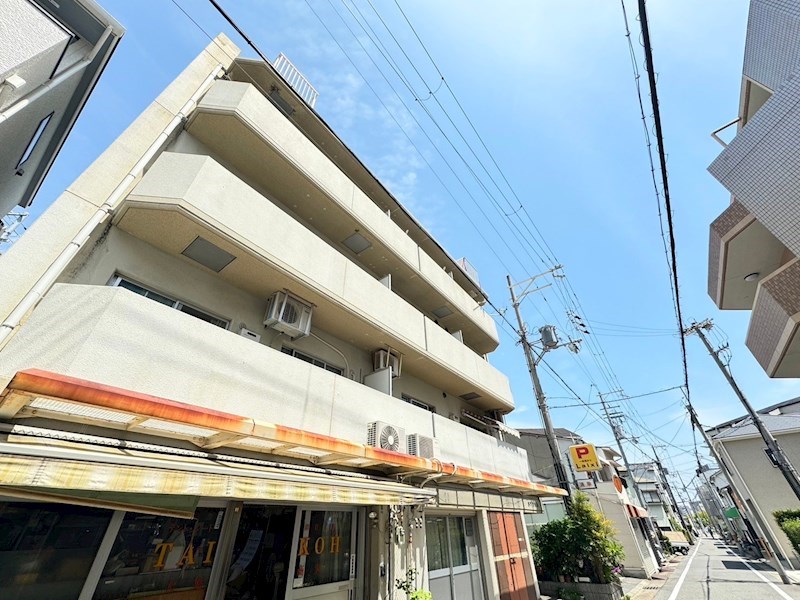 神戸市長田区庄山町のマンションの建物外観