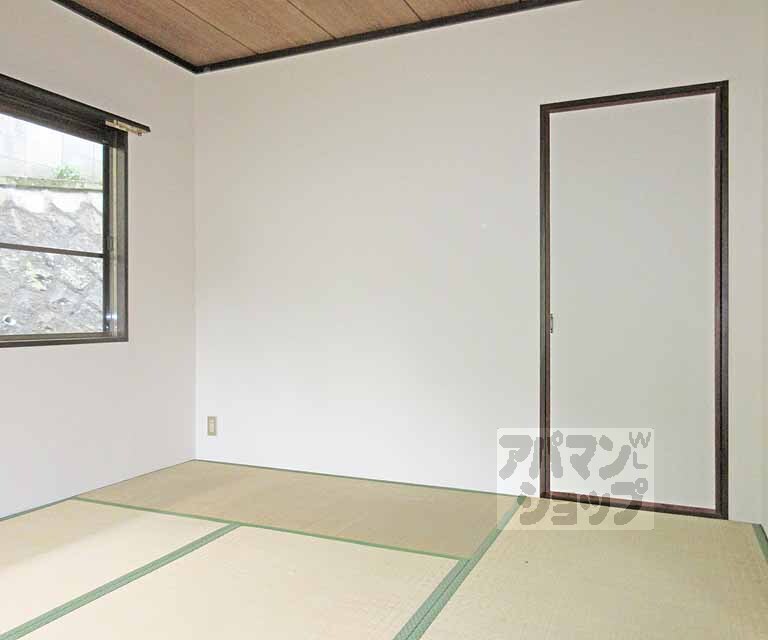 居室・リビング　落ち着く和室です・