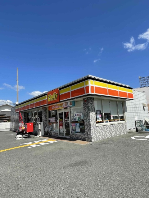 コンビニ　デイリーヤマザキ　高砂荒井店（コンビニ）まで112m