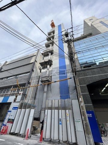 セレニテフラン本町の建物外観