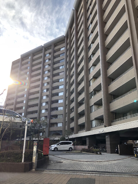 福岡市中央区平尾のマンションの建物外観