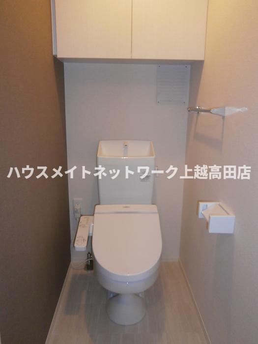 トイレ　温水洗浄暖房便座