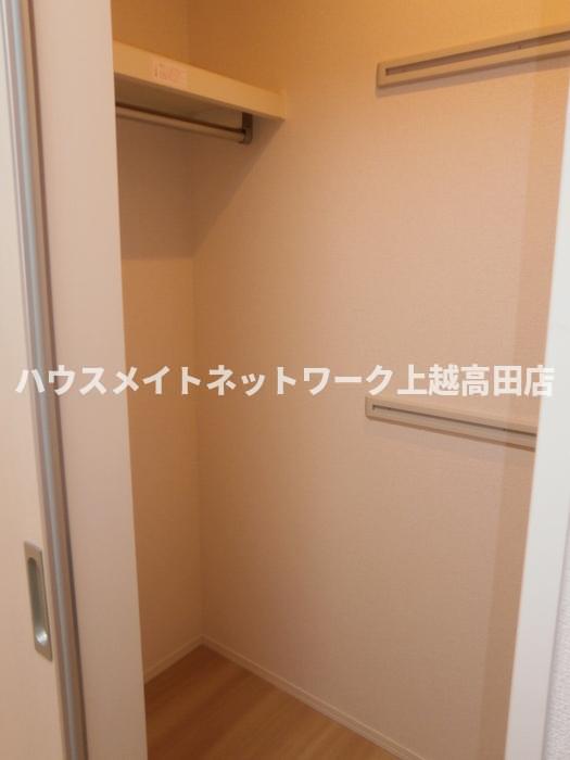 収納　ウォークインクローゼット