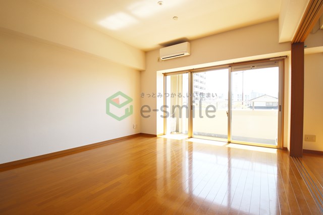 居室・リビング　個人の部屋や寝室として使える洋室です