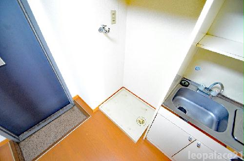 エントランス　設備・仕様は号室により異なる為、現状を優先致します。