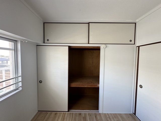 【小野市粟生町のマンションの収納】