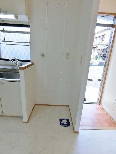 バルコニー　室内洗濯機置場