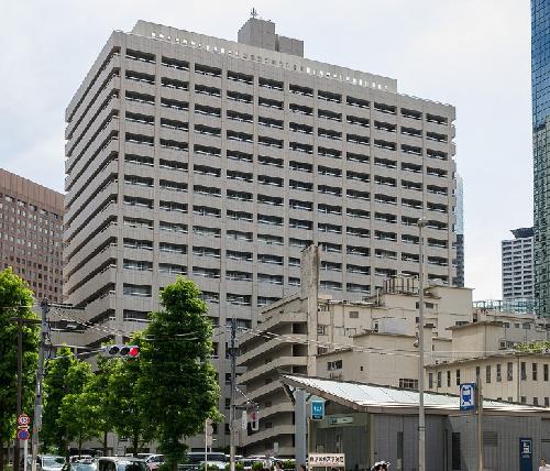 病院　東京医科大学病院（病院）まで896m