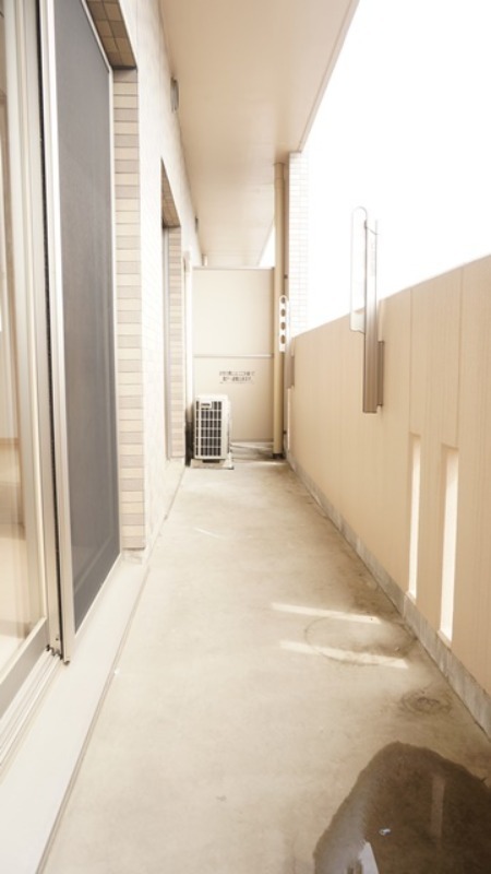 バルコニー　図面と現状に相違がある場合には現状を優先