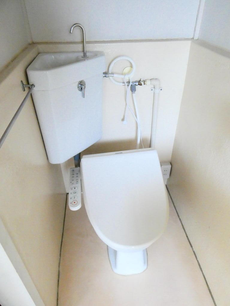 山栄アパートのトイレ写真