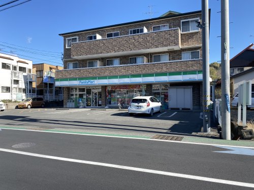 コンビニ　ファミリーマート 瀬名中央店（コンビニ）まで470m