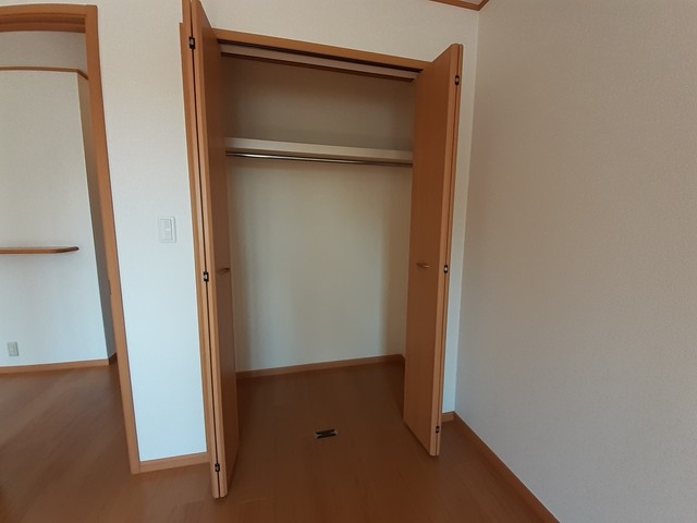 【メゾン・ド・シャルーレIIの収納】