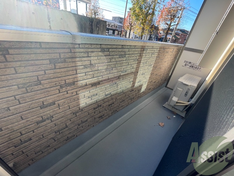 バルコニー　バルコニー付きなので洗濯物がはかどりますね。