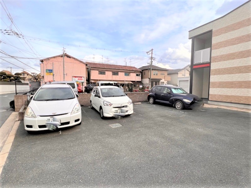 その他　駐車場は別料金となります。