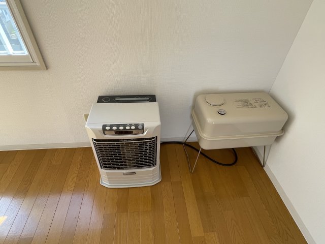 その他設備　FF灯油ストーブ