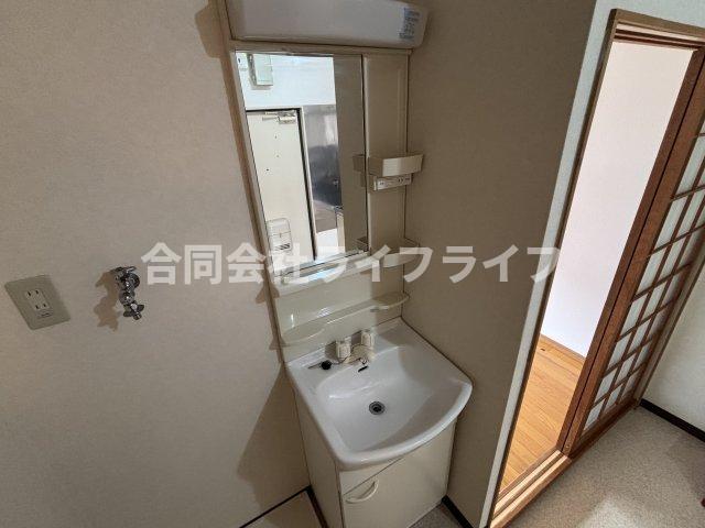 洗面設備　使いやすい洗面所です