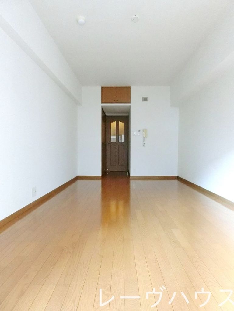 居室・リビング　エントランス