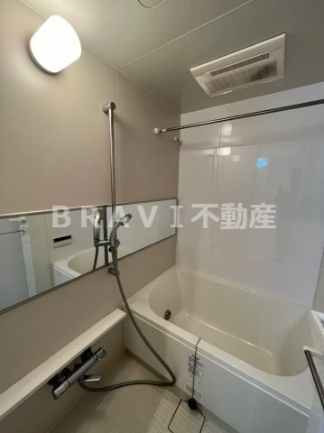 バス・シャワールーム　【パラファーレ・玉造】落ち着いた空間のお風呂です