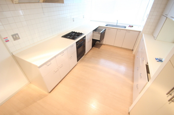 キッチン　※別部屋の写真です
