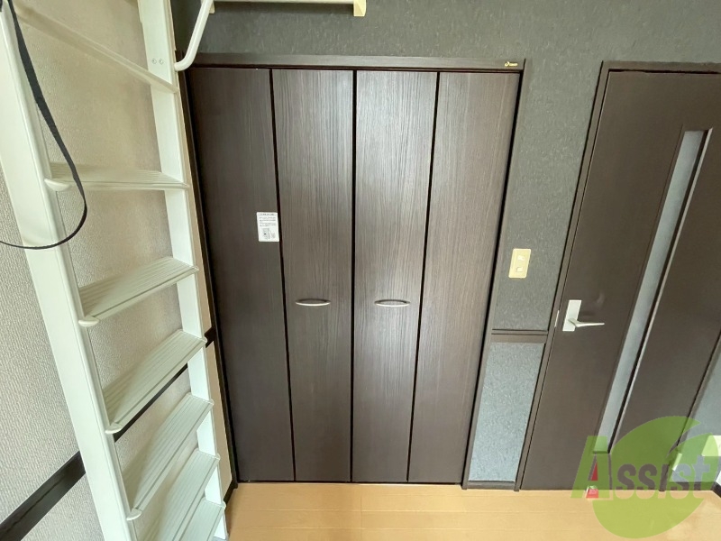 収納　収納スペースがあるので持ち物を置くことができます。